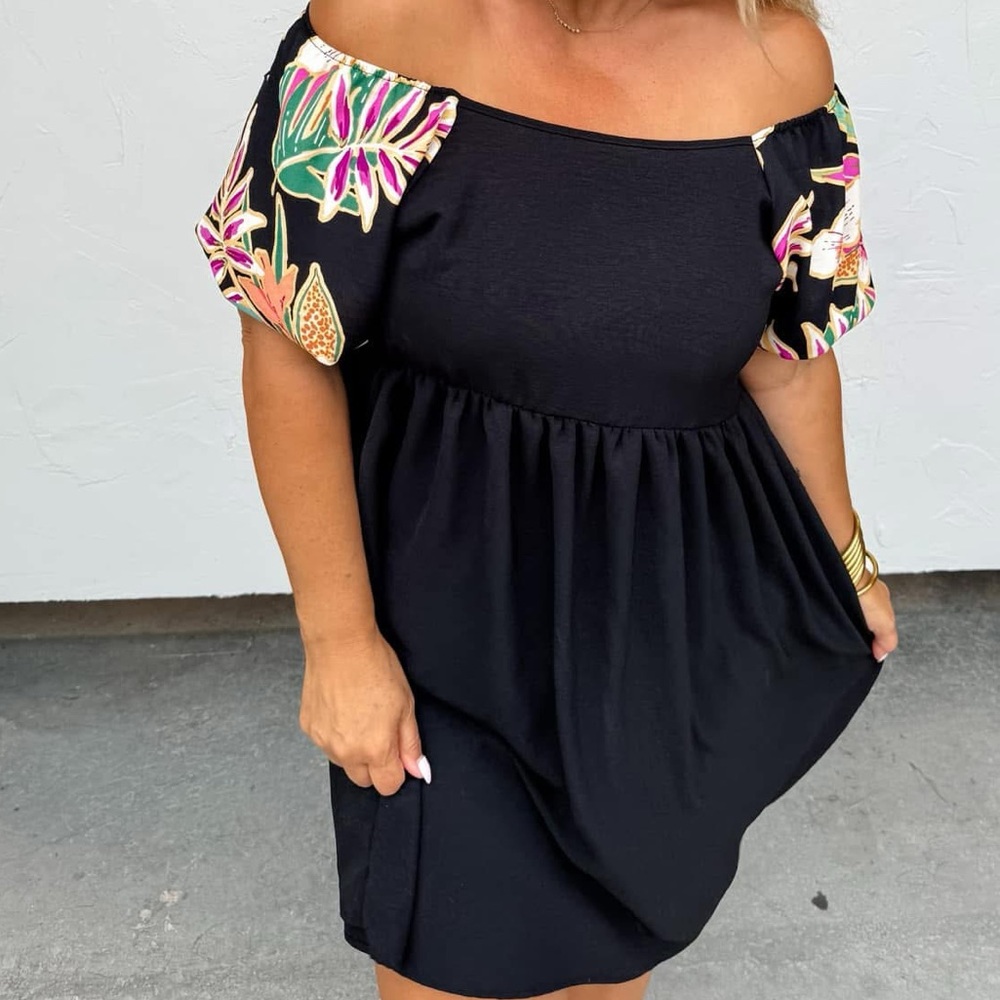 Blakeley Brand new Floral Off-Shoulder Black Dress
